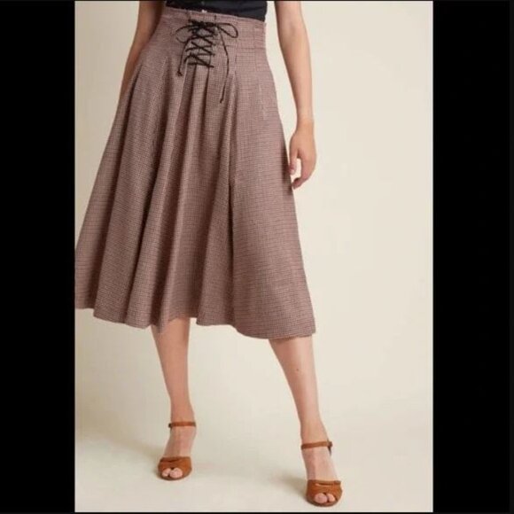 Lainey's Lacing Modcloth Alice's Pig skirt - Picture 3 of 8